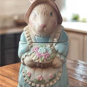 Fitz and Floyd Bunny Hallow, 1989 Easter Collection